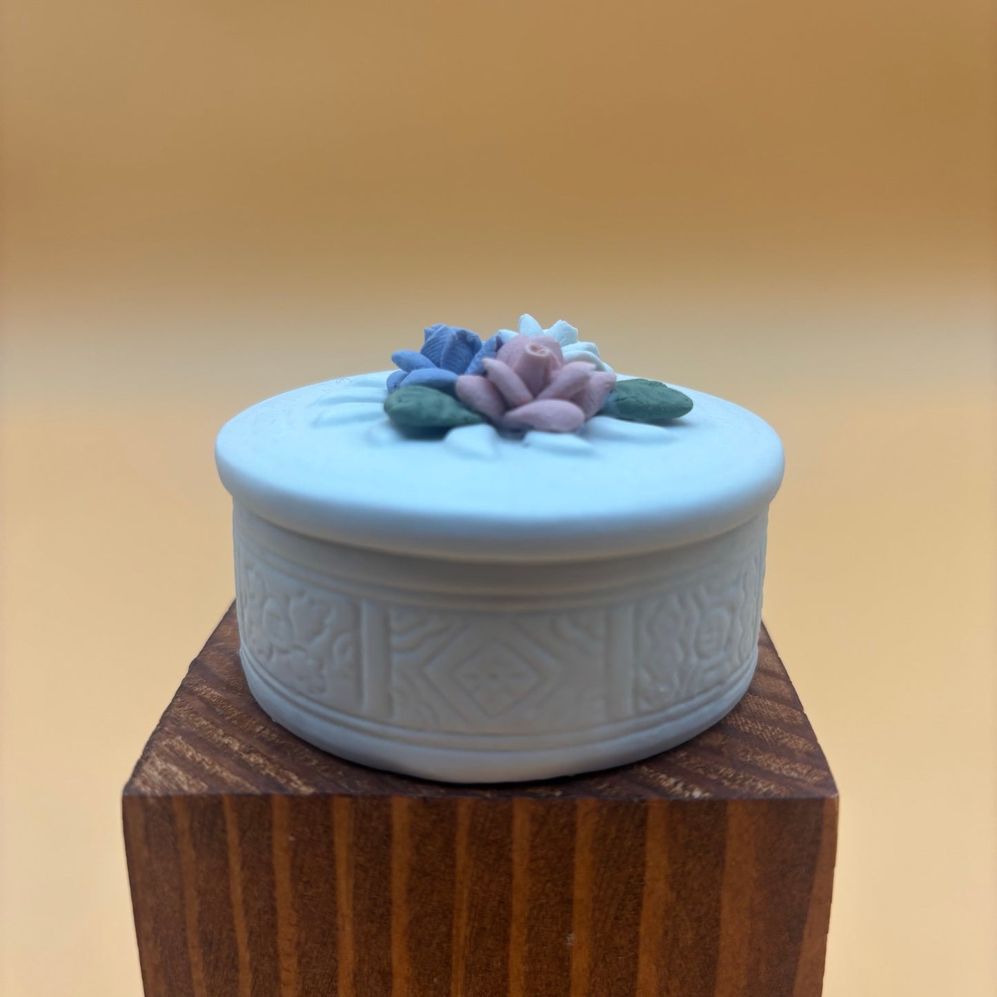 Vintage 1990s Porcelain Trinket Box – Floral Detail – Blue, Pink & White Flowers
