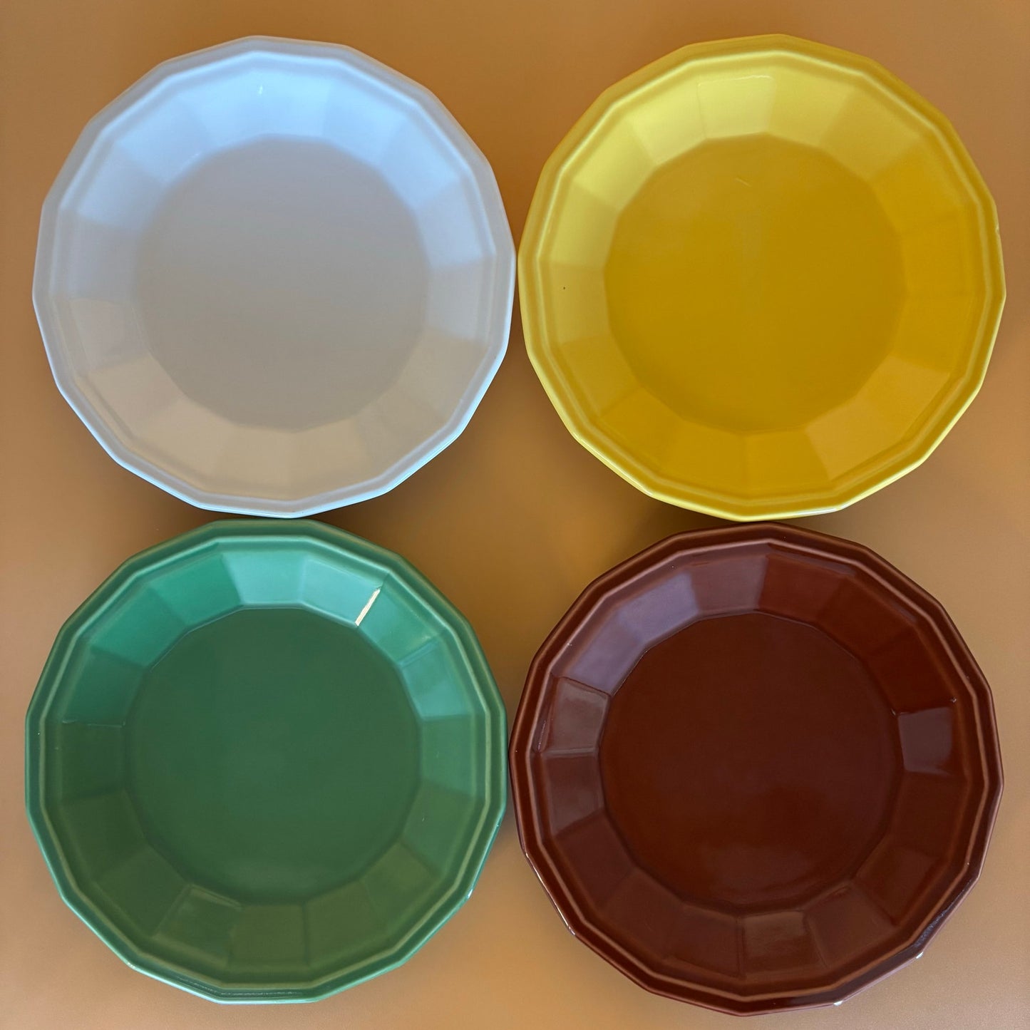 Set of 4 Vintage Homer Laughlin Plates - 7 1/4" Plates