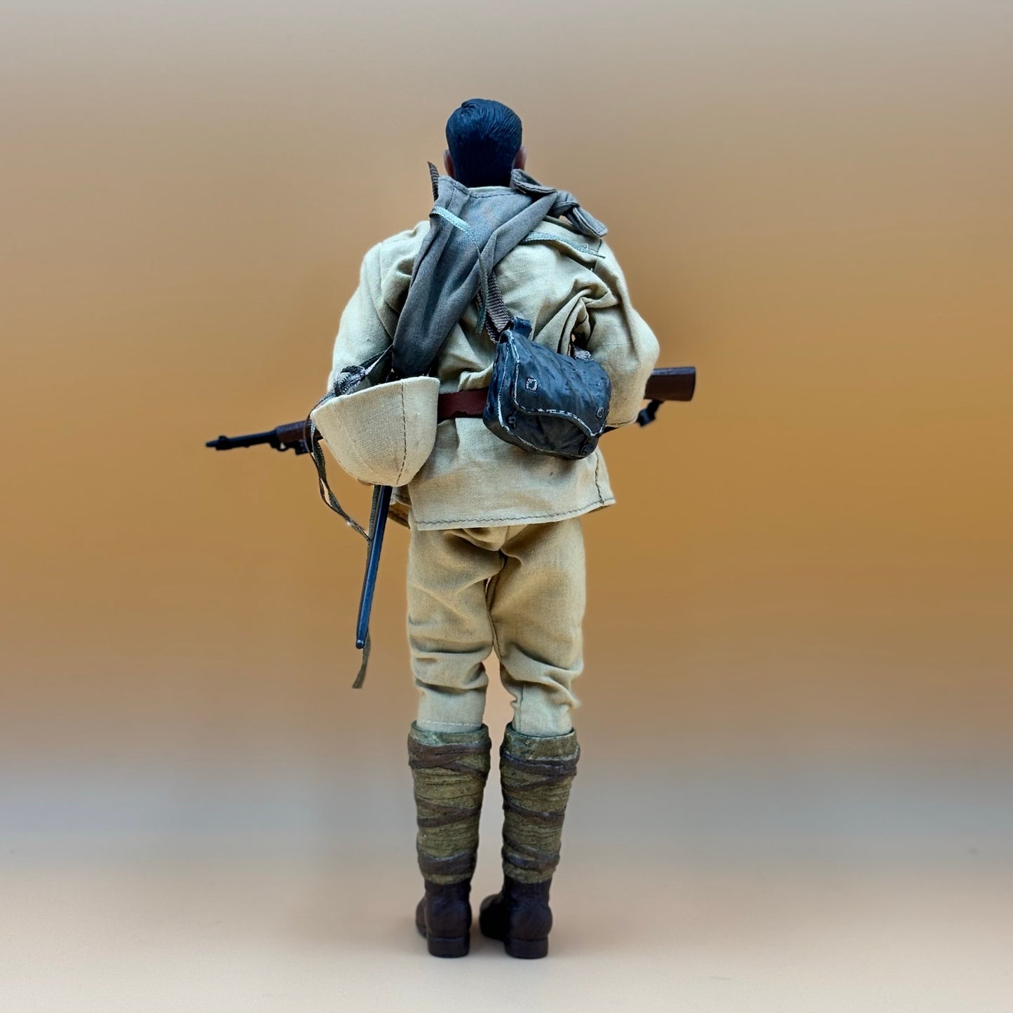 21st Century Toys Ultimate Soldiers WWII Figures with Machine Gun, Rifle & Extra Uniform