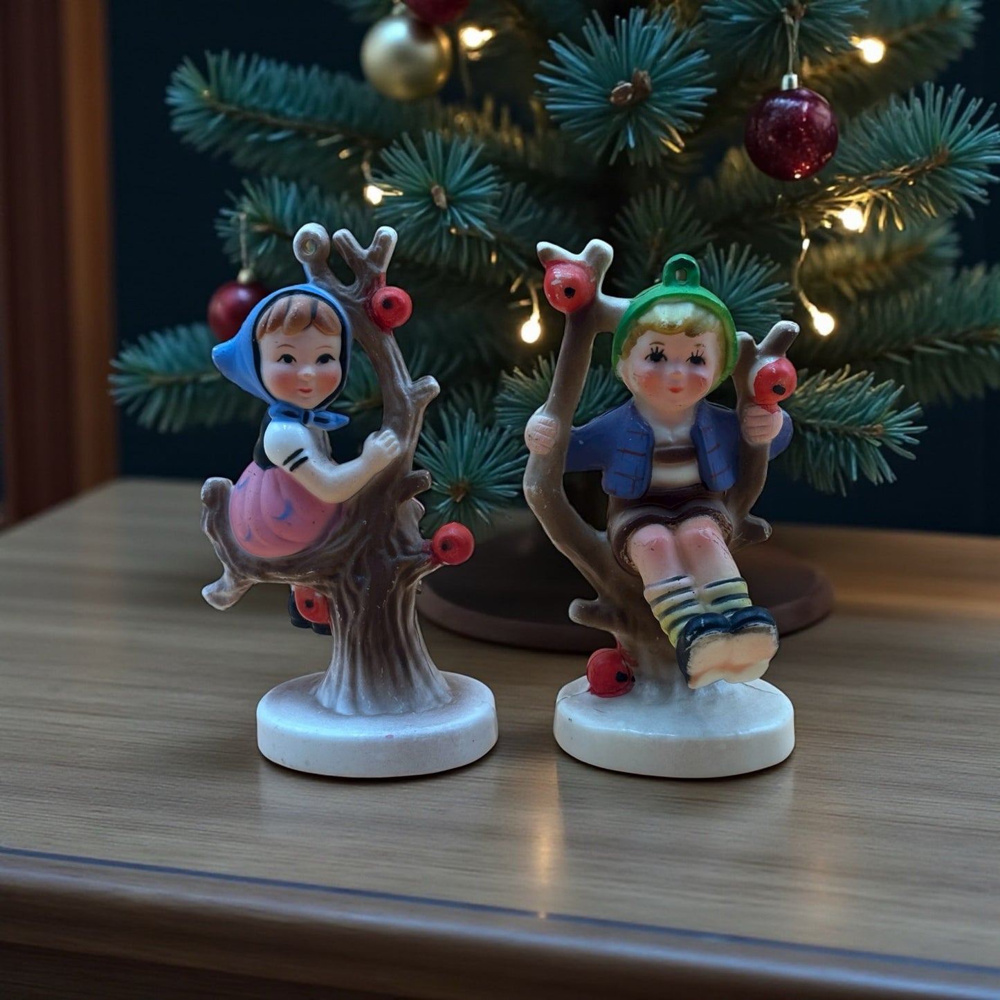 Vintage Hummel-Like Boy & Girl Figurines – Hard Plastic Set of 2