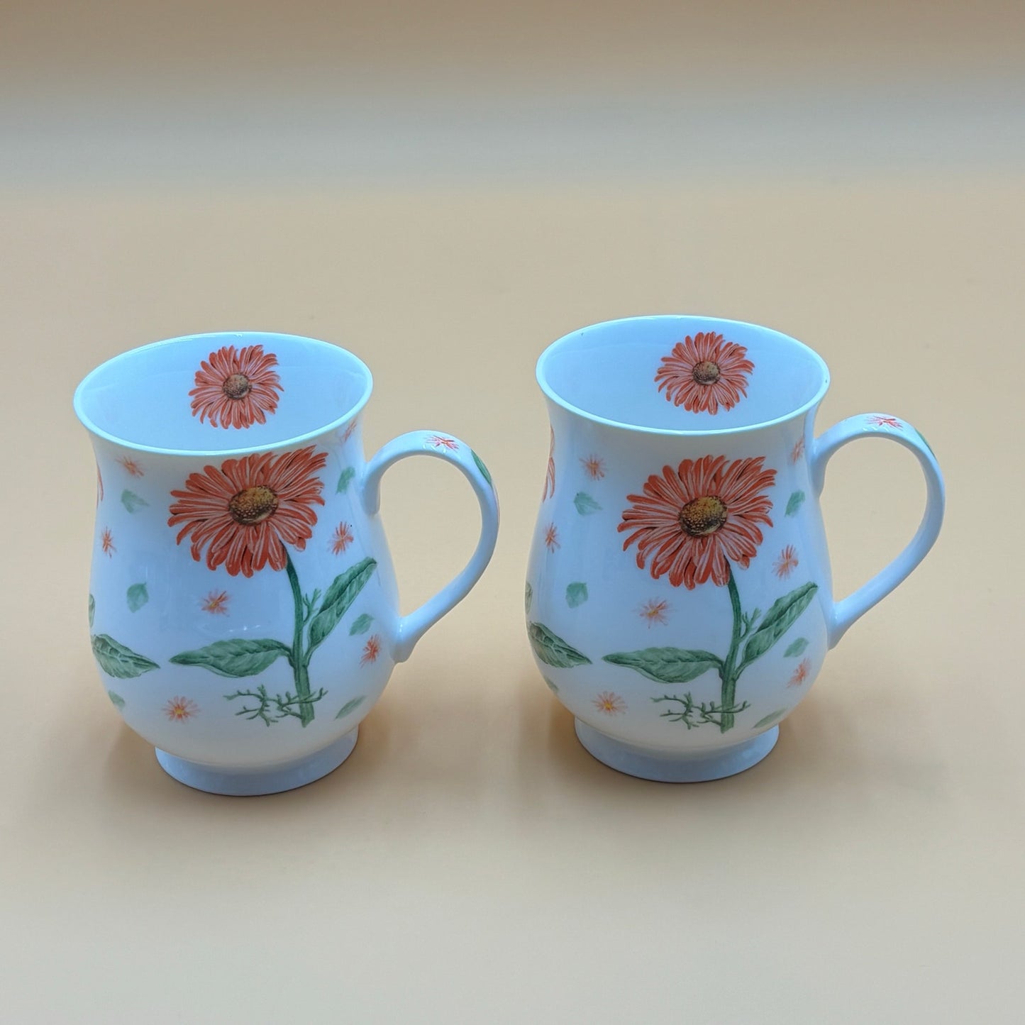 Set of 2 Fine Bone China Floral Mugs - Orange Gerbera Daisy