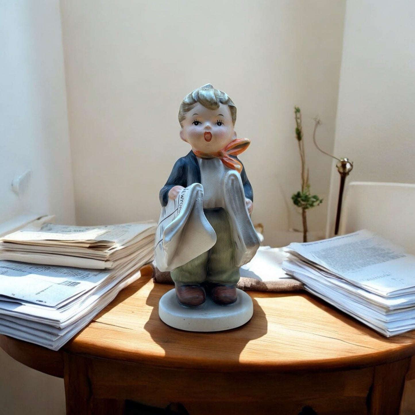 Napco “Newsboy” Porcelain Figurine – AH1B Japan 1950s