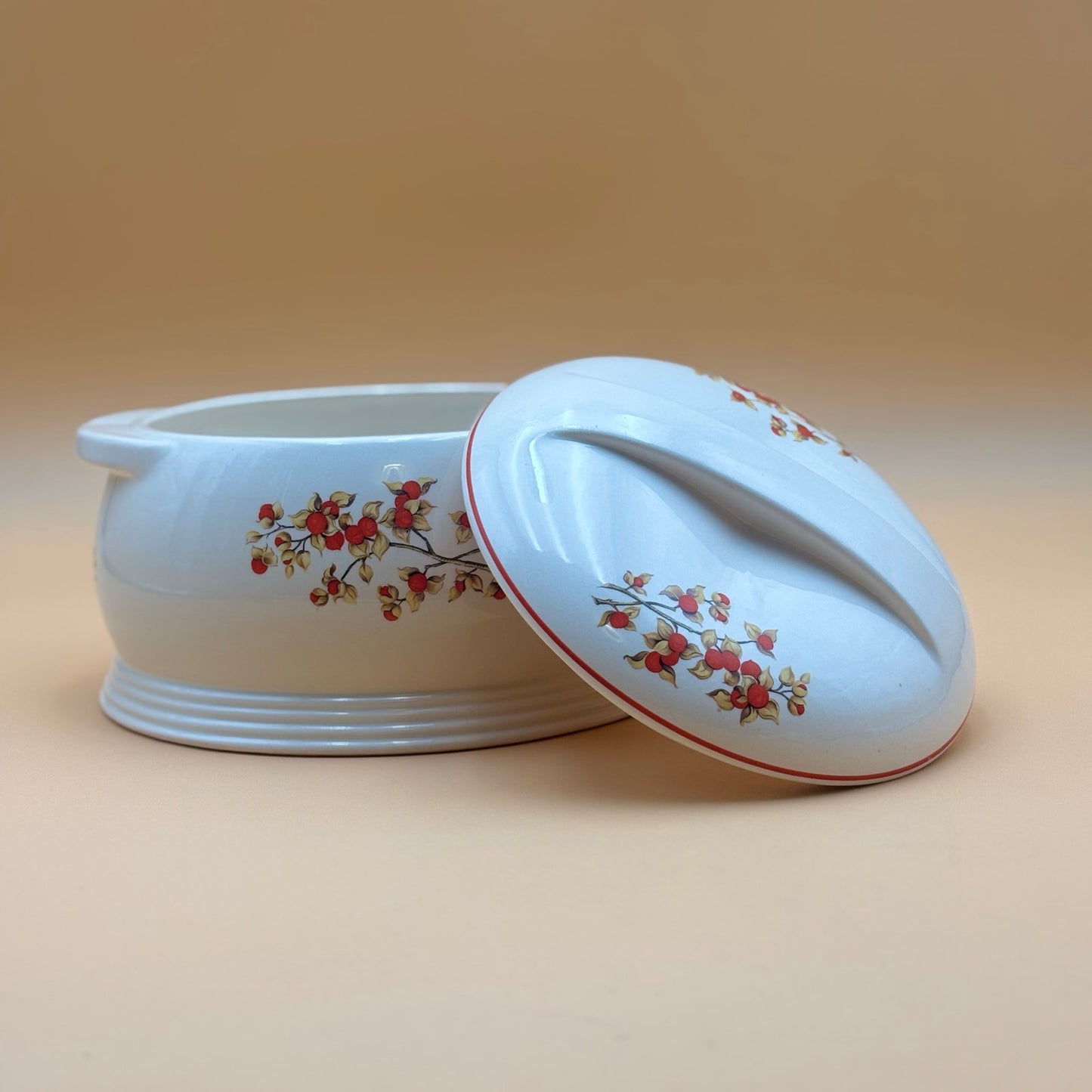 Vintage Universal Cambridge Covered Casserole Dish – Bittersweet Red Berry