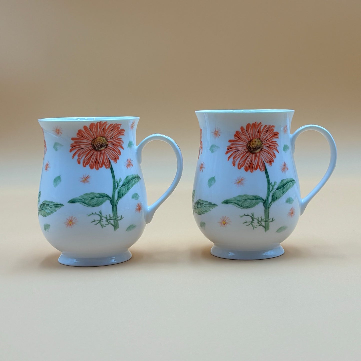 Set of 2 Fine Bone China Floral Mugs - Orange Gerbera Daisy