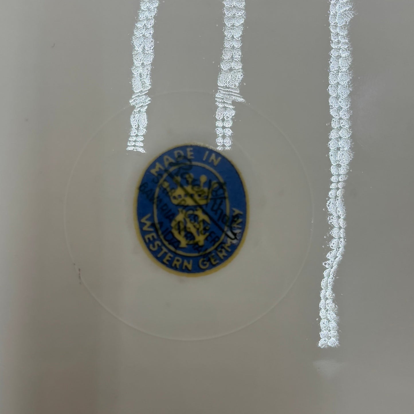 H.M. Queen Elizabeth II Coronation Plate Gold Trim Germany 10" 1954