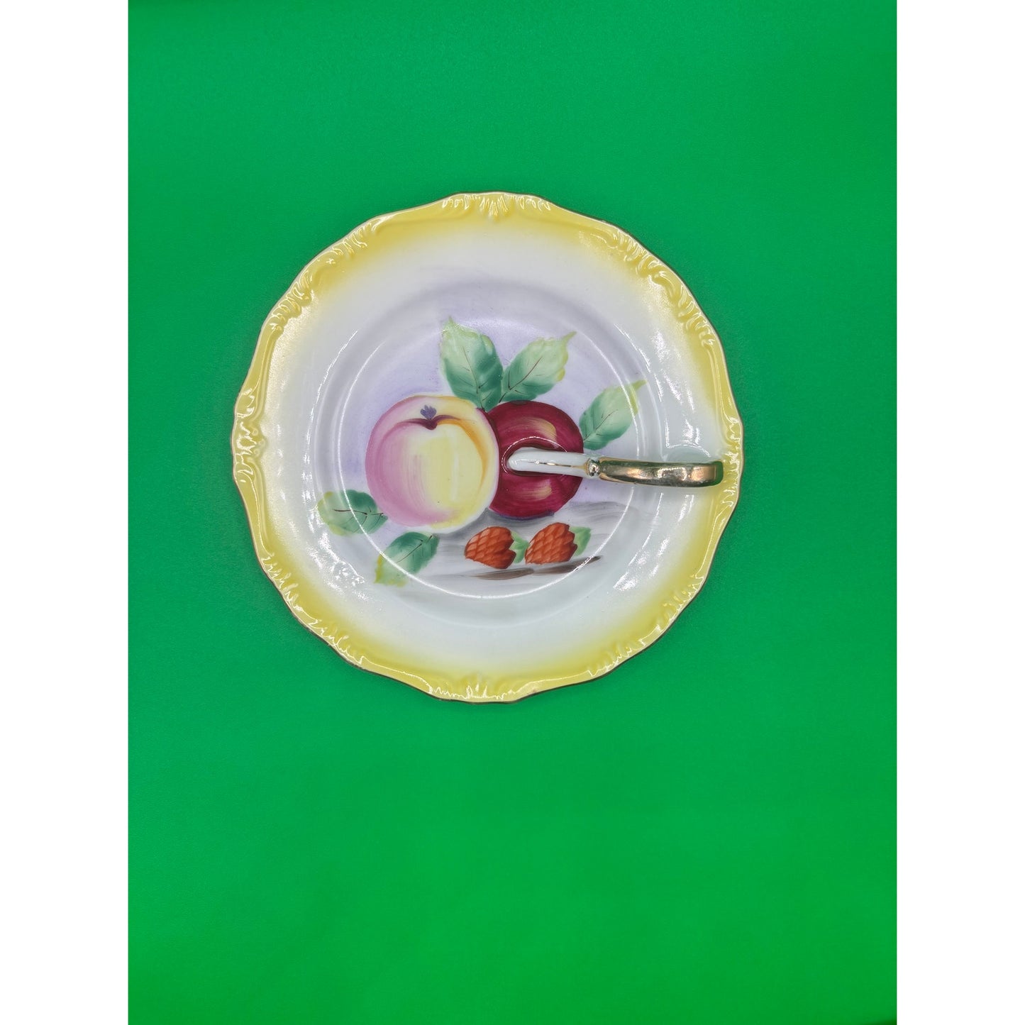 VTG Hand-Painted Fruit Plate with Worn Gold Accents - 6 Inches