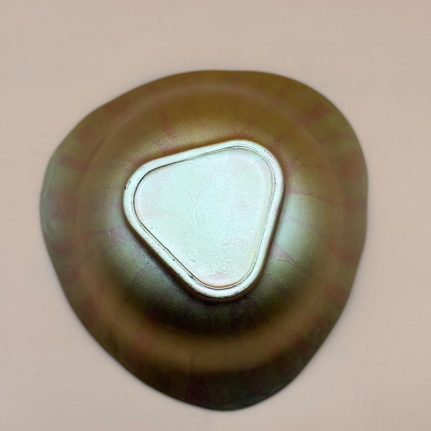 Il Quadrifoglio Hand Decorated Iridescent Art Glass Bowl (Italy)