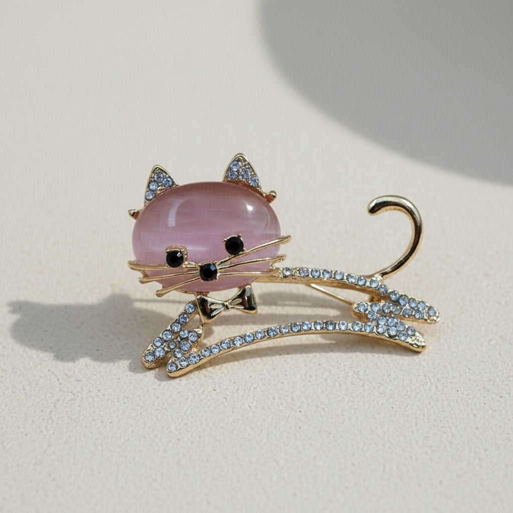 Vintage Pink Cat Crystal Brooch – Gold Tone