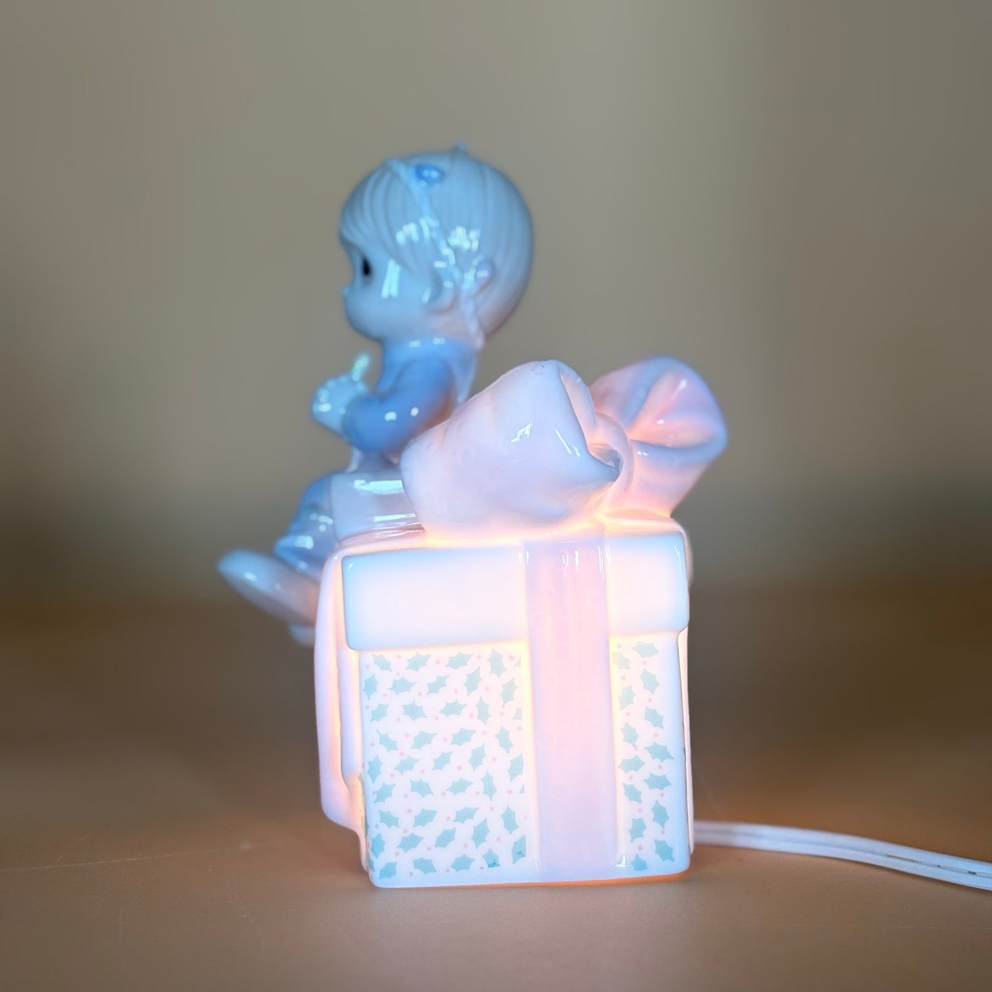 Precious Moments Enesco Lighted Gift Figurine – Boy Praying – 1991