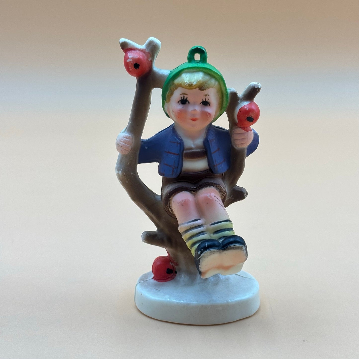Vintage Hummel-Like Boy & Girl Figurines – Hard Plastic Set of 2