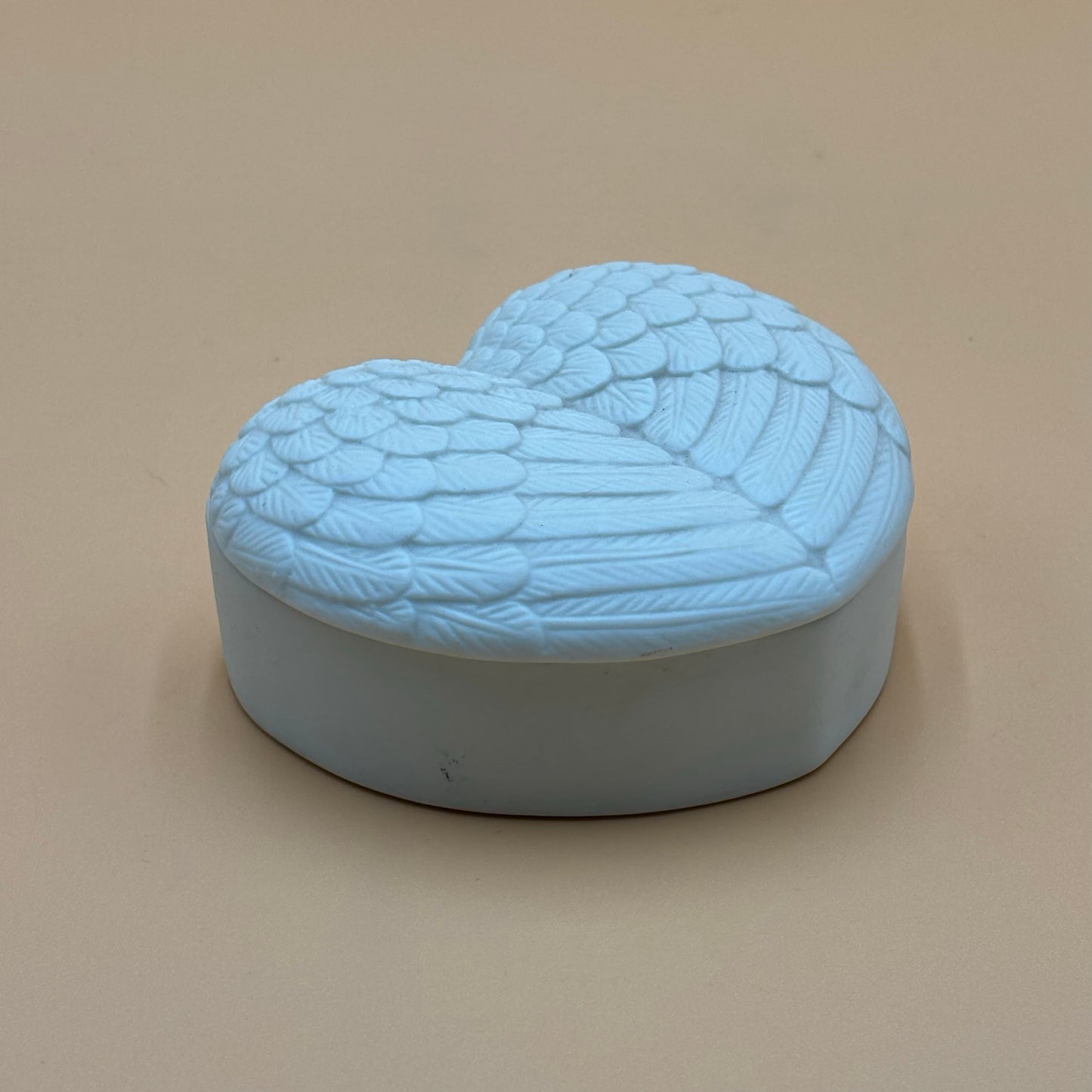 White Angel Wing Heart-Shaped Feather Trinket Box – Ceramic