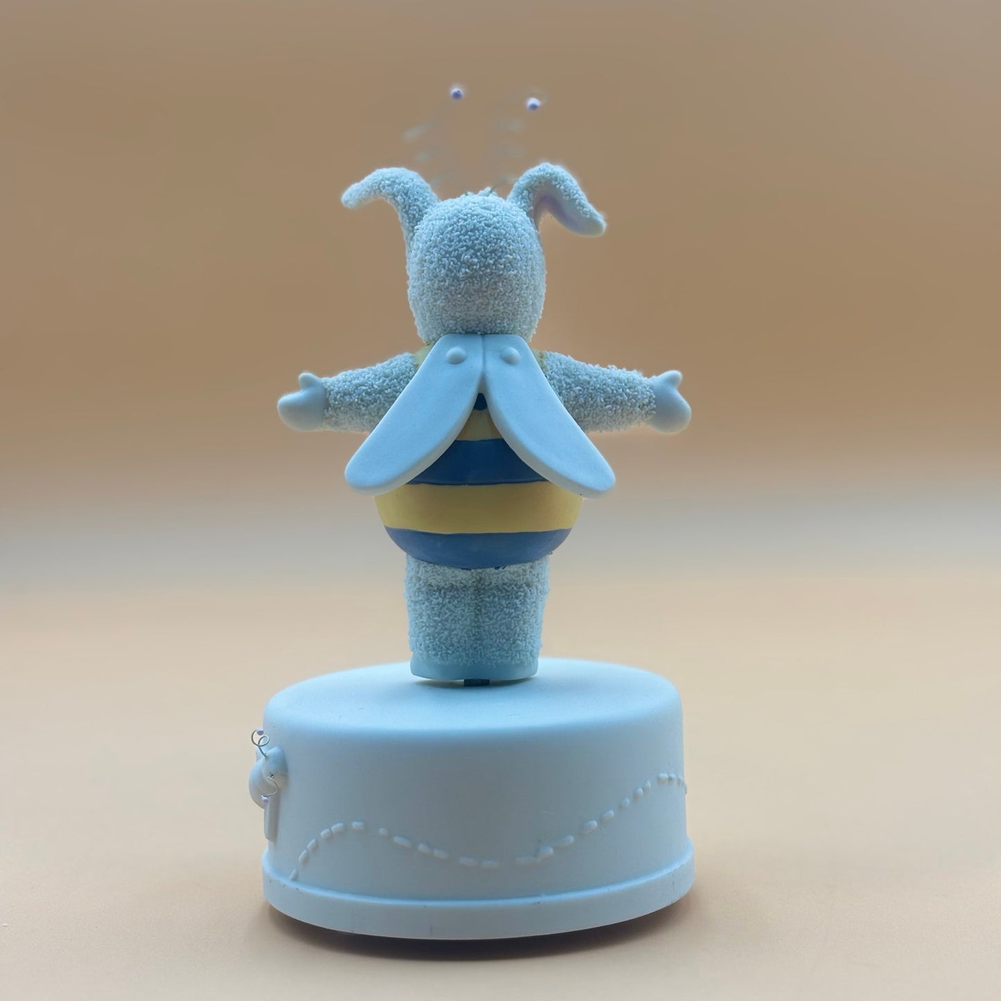 Department 56 Snowbabies “Bee Happy” Musical Figurine (2006)