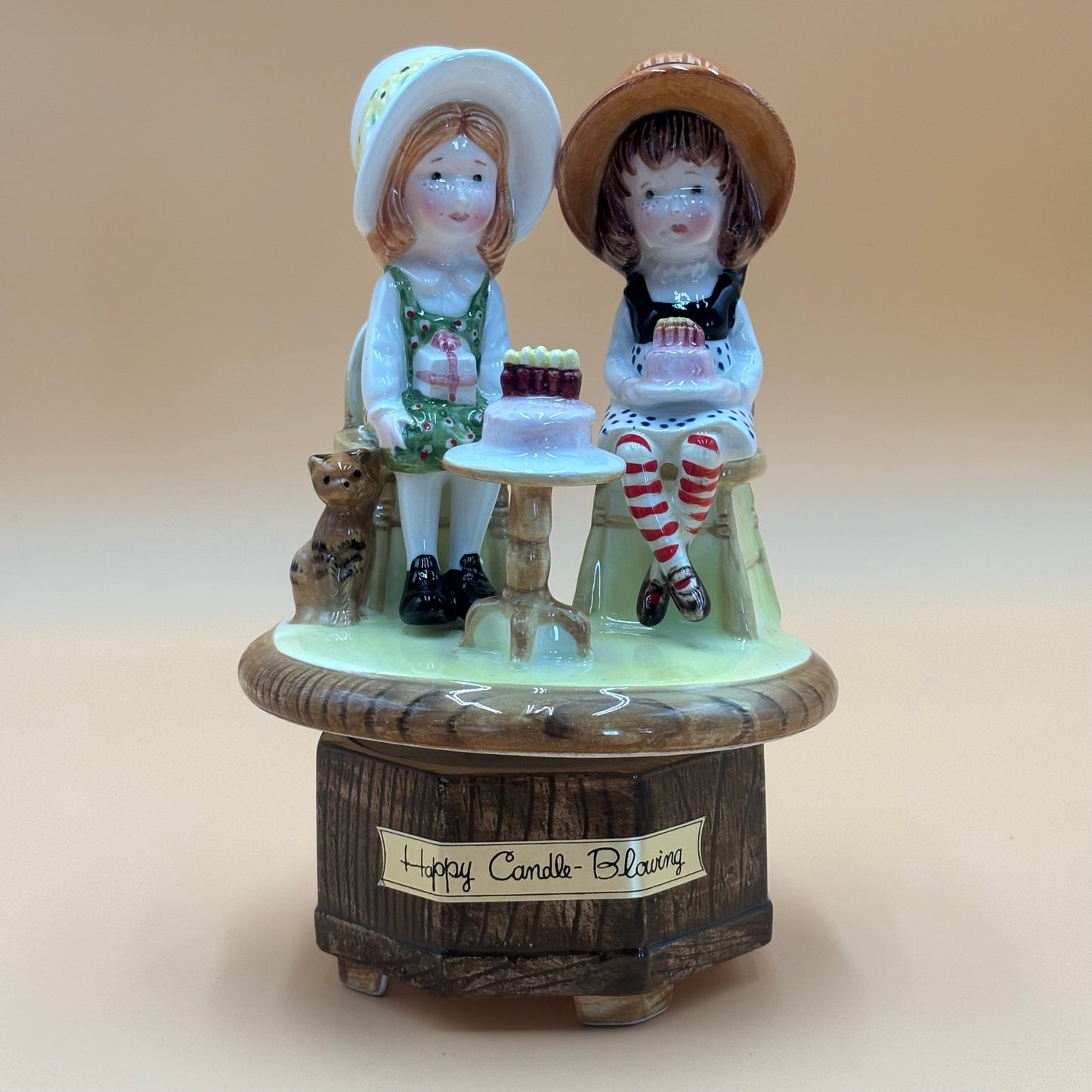 Vintage Holly Hobbie Birthday Music Box "Happy Candle Blowing" Japan