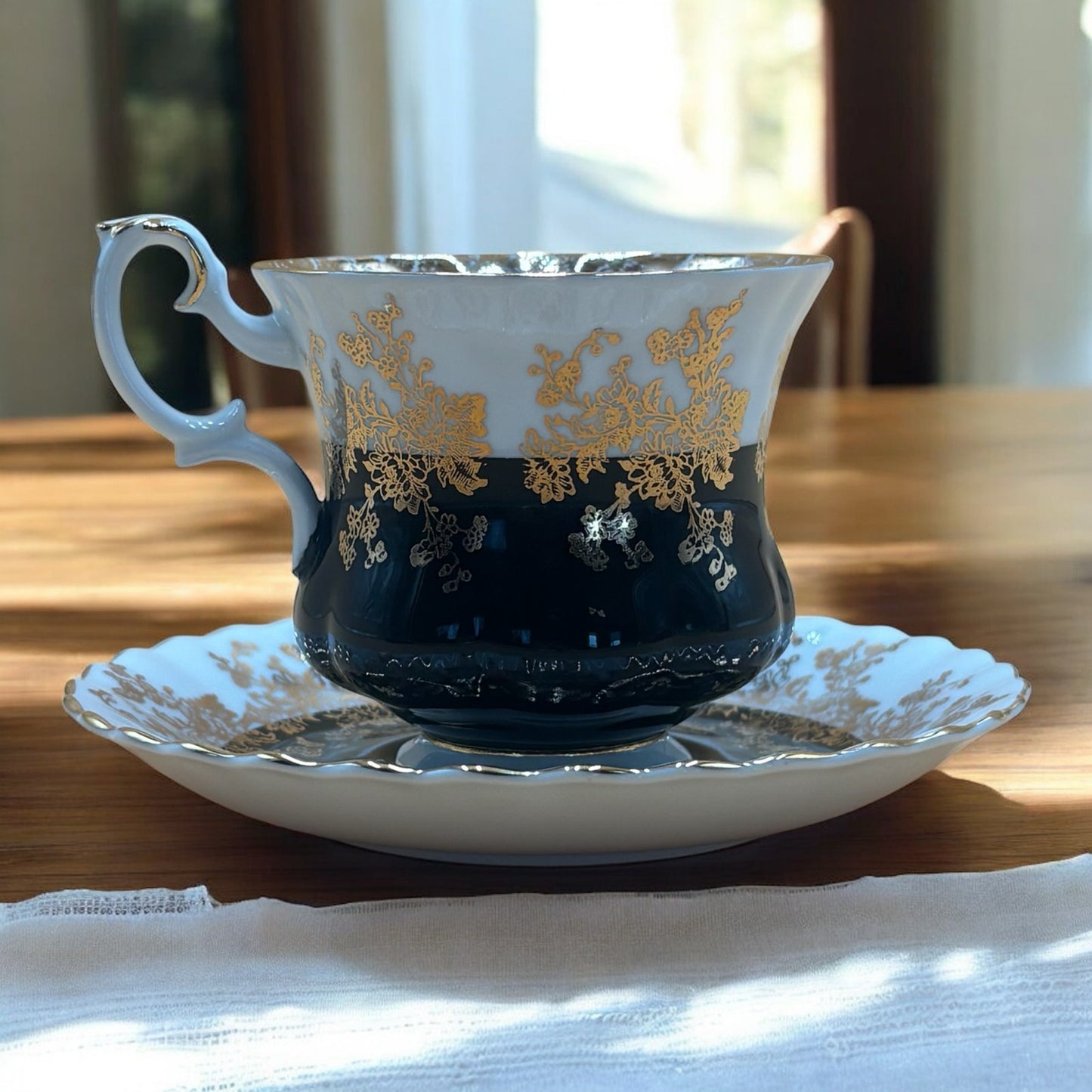 Royal Albert Bone China Teacup & Saucer – Regal Series (England)