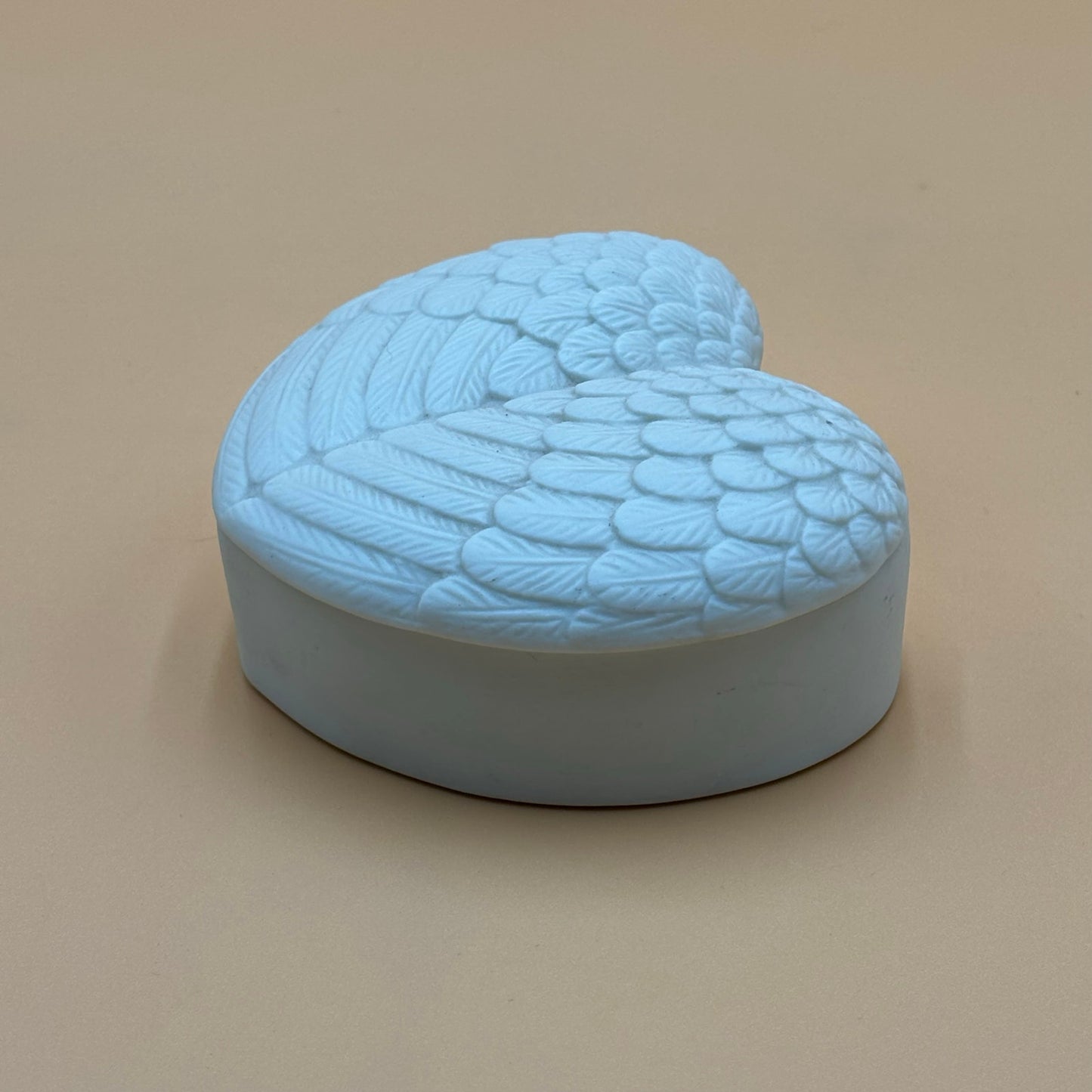 White Angel Wing Heart-Shaped Feather Trinket Box – Ceramic
