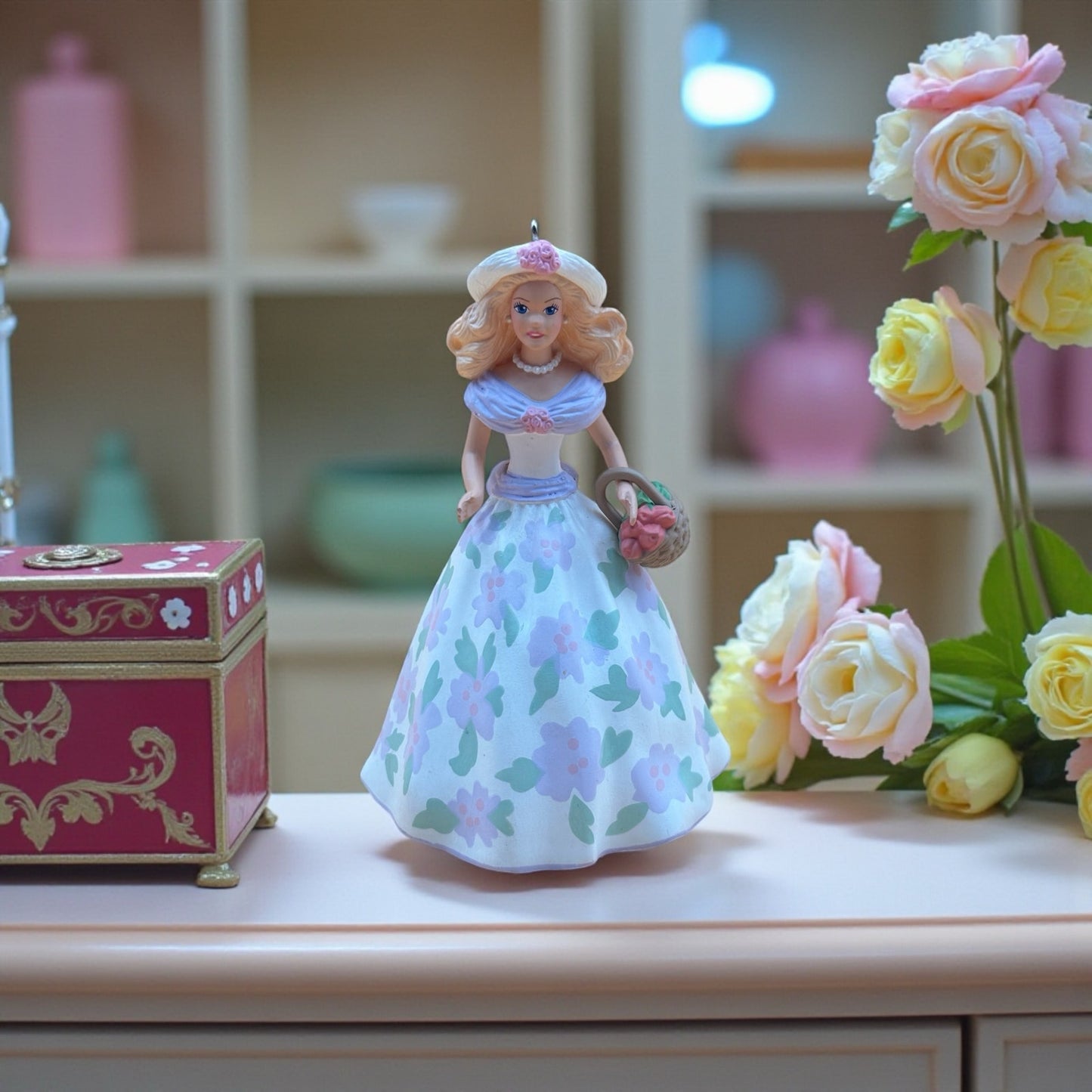Hallmark Barbie Ornament – 1995 Edition