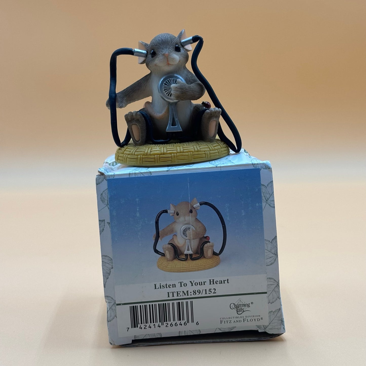 Charming Tails "Listen To Your Heart" Figurine #89/152 - With Box