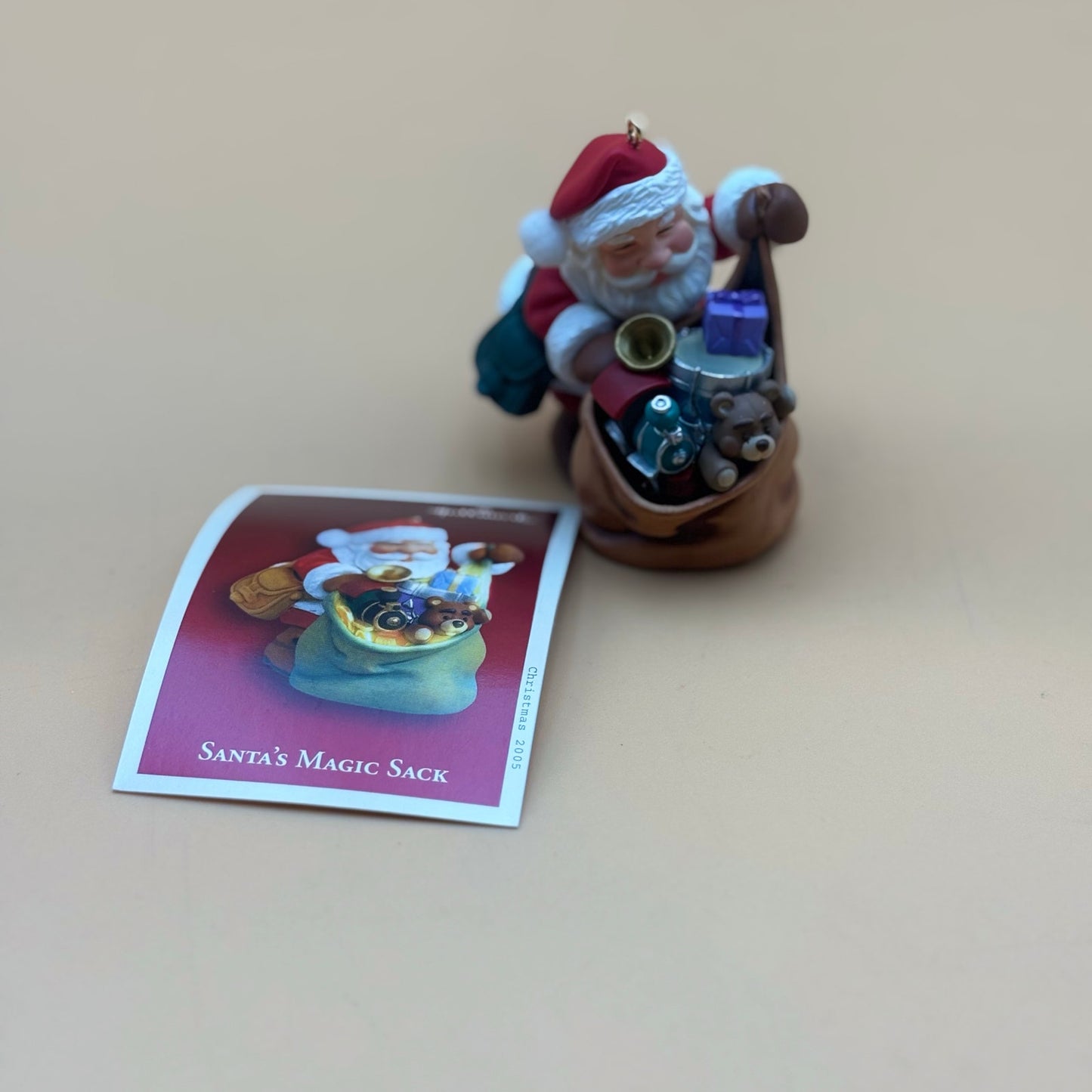 1996 Hallmark Keepsake Ornament Santa’s Magic Sack with Box Clips to Light