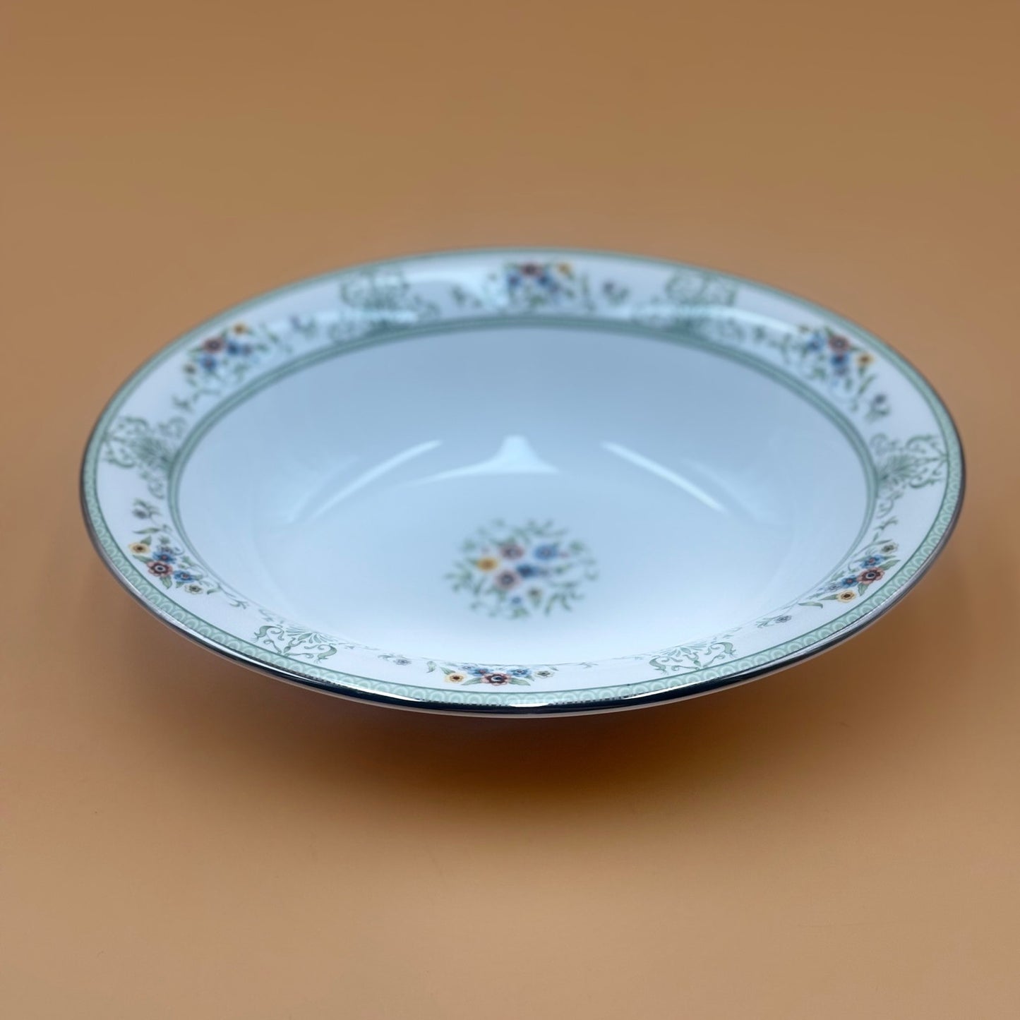 Wedgwood Agincourt R4471 Bone China Pasta/Serving Bowl – Silver-Tone Rim