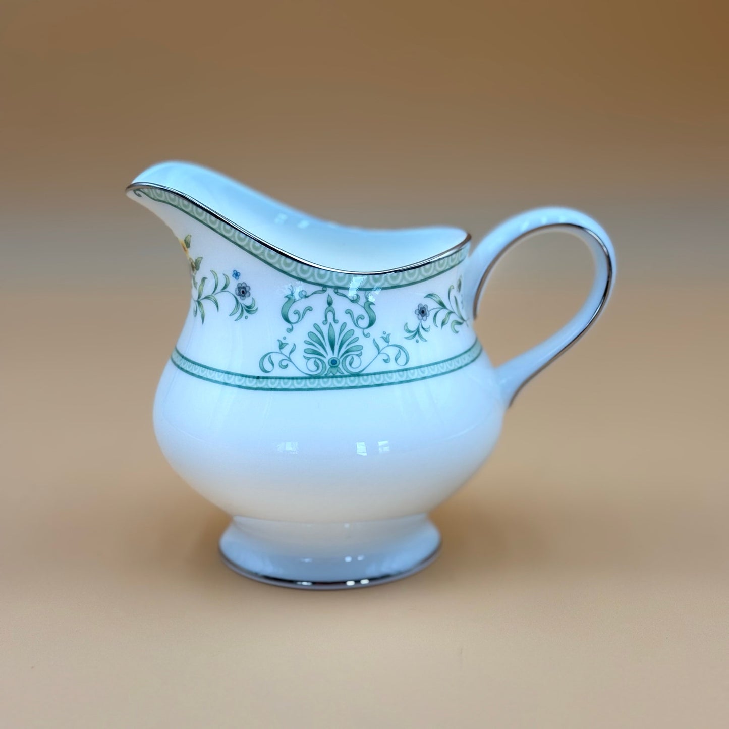 Wedgwood Bone China Agincourt Creamer R4471