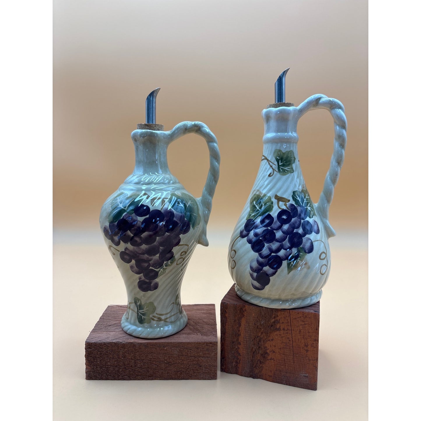 Linens N Things Grape Vine Oil & Vinegar Dispenser Set – Ceramic with Handles