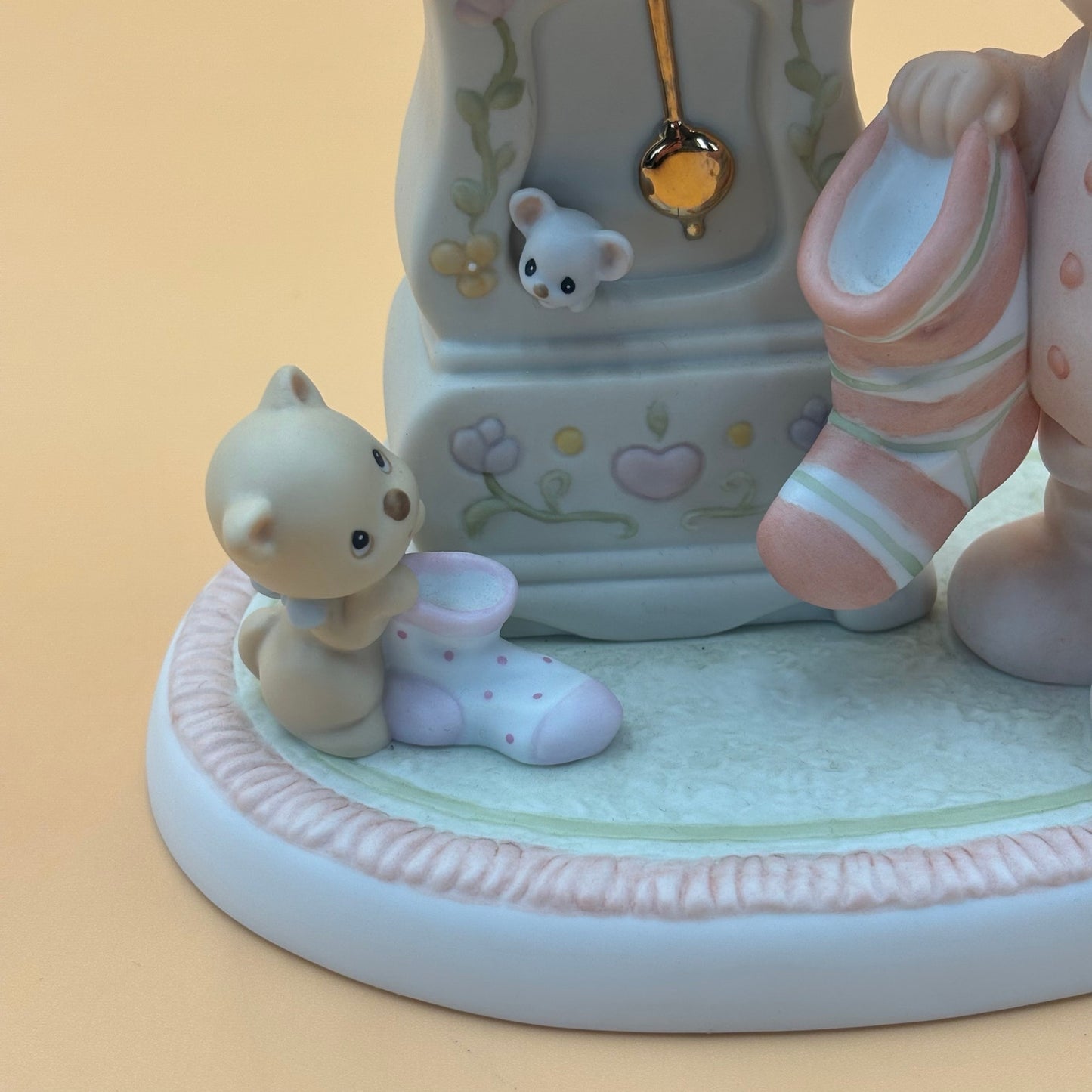 Precious Moments “It’s Almost Time for Santa” - Enesco Figurine (2001)