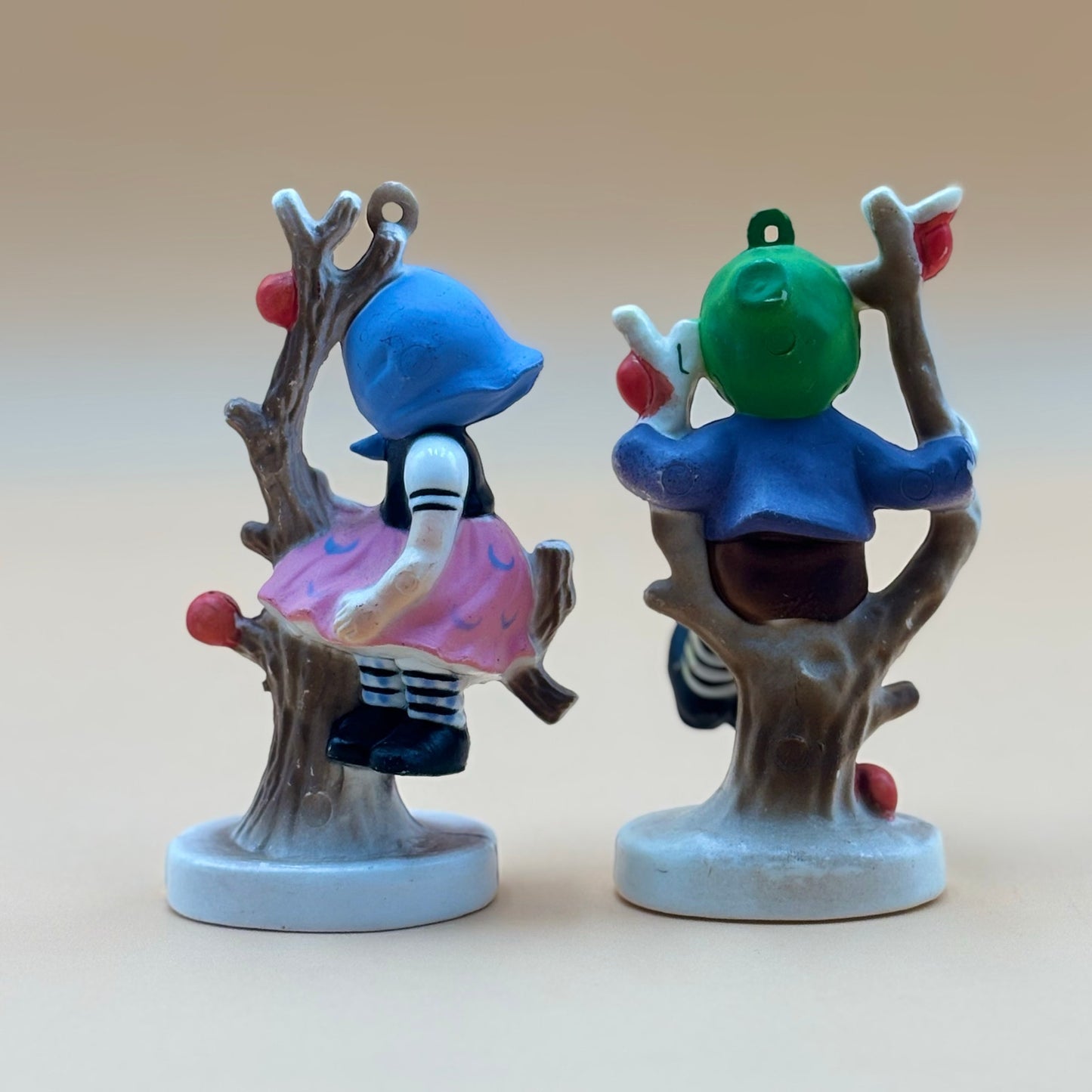 Vintage Hummel-Like Boy & Girl Figurines – Hard Plastic Set of 2