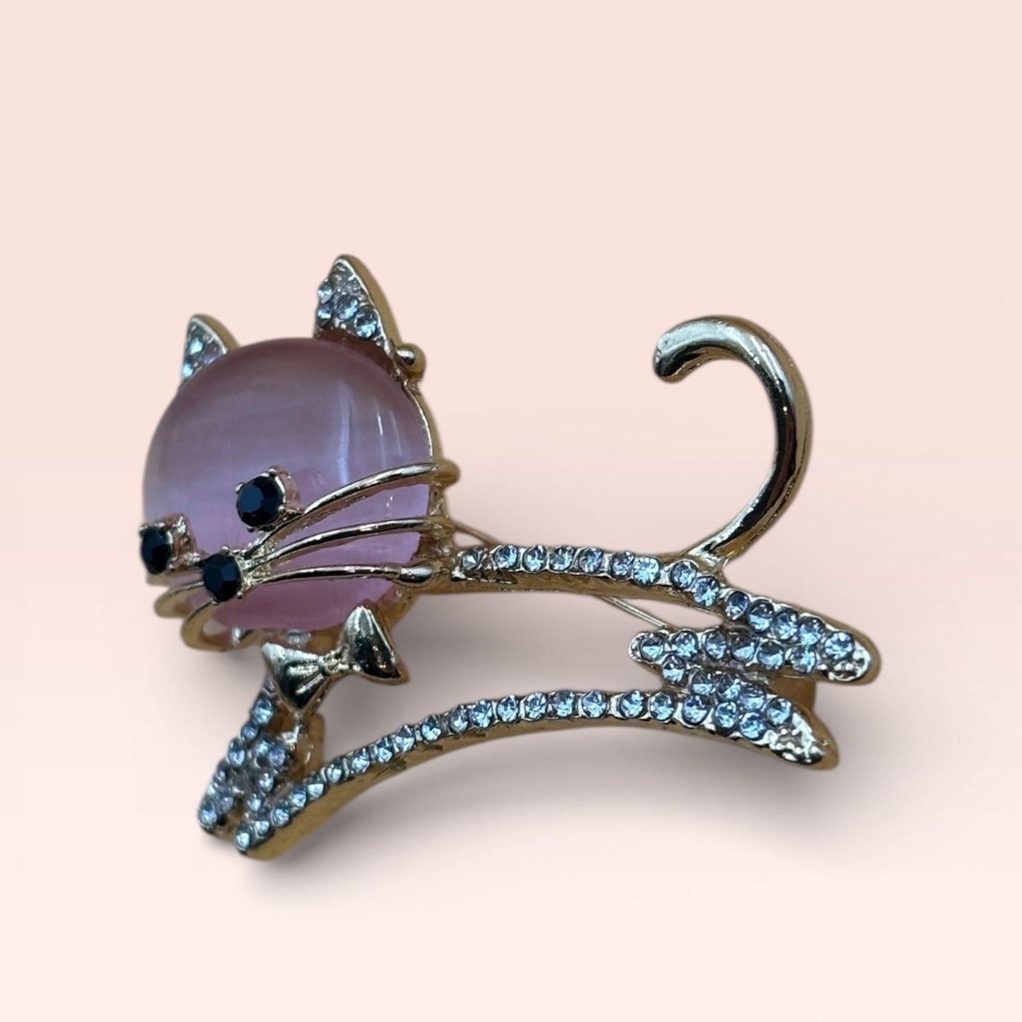 Vintage Pink Cat Crystal Brooch – Gold Tone