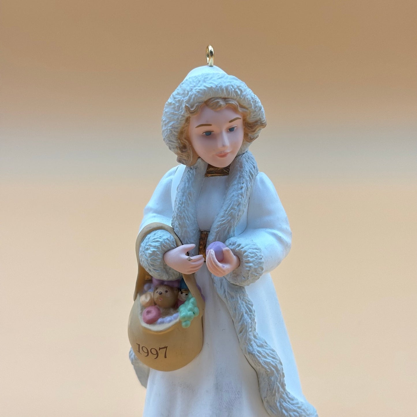 1997 Hallmark Keepsake “Kolyada” Ornament – Christmas Visitors Series