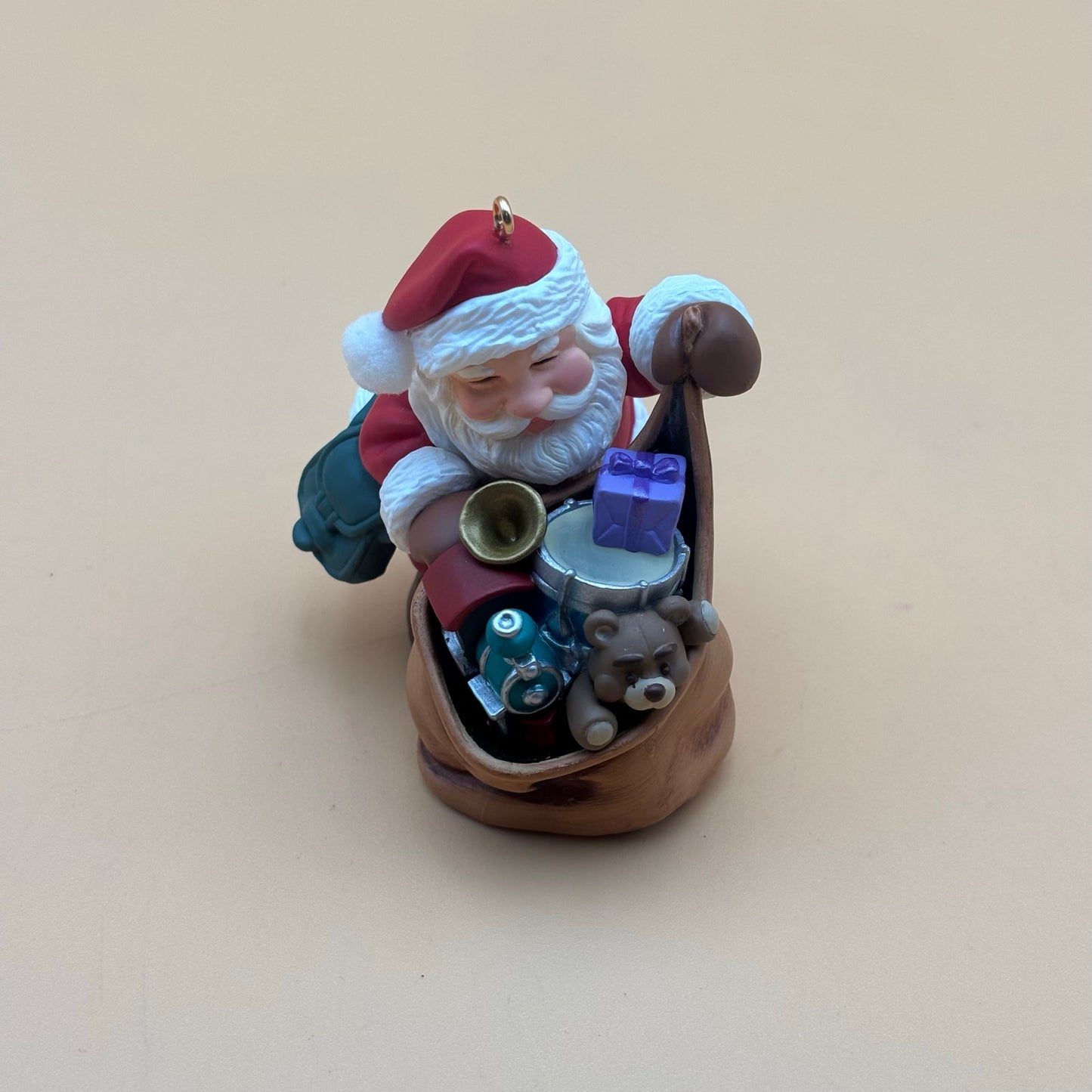 1996 Hallmark Keepsake Ornament Santa’s Magic Sack with Box Clips to Light