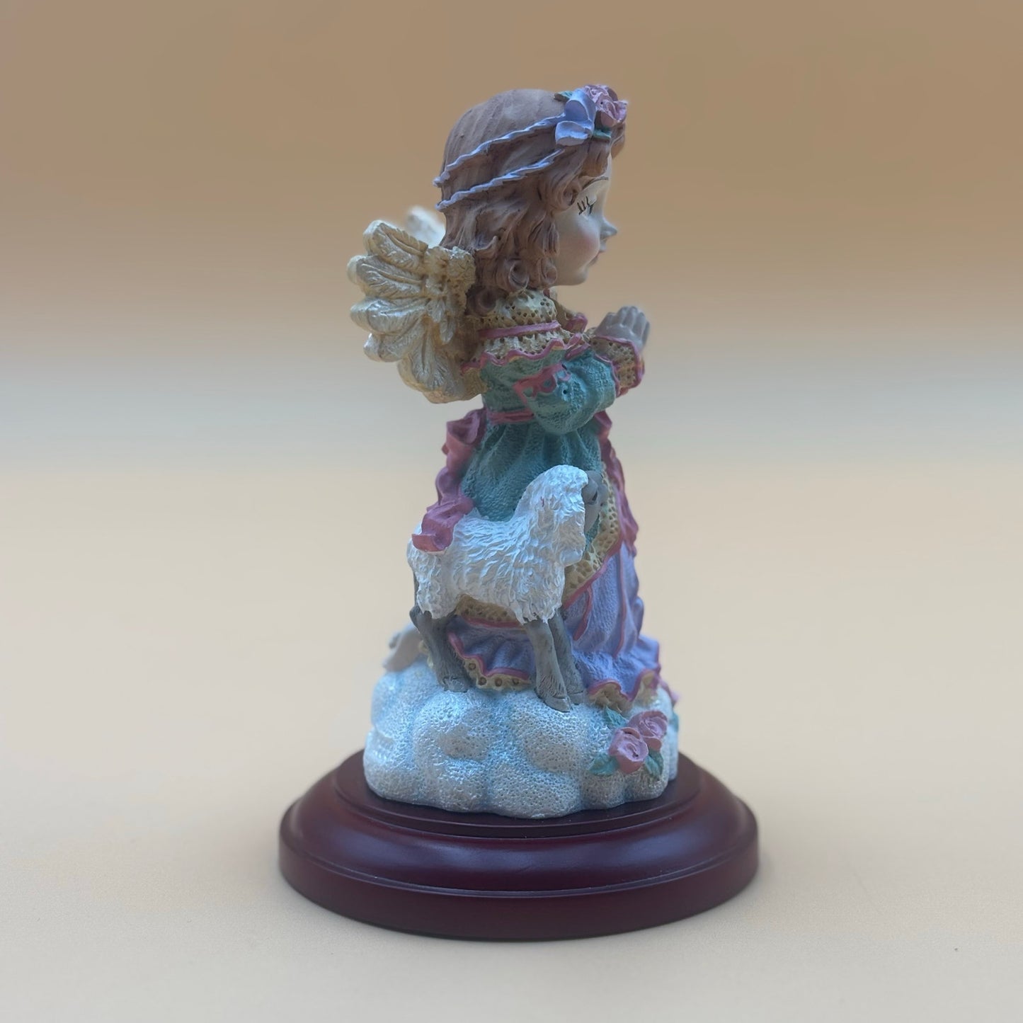 Christmas Around the World “The Praying Angel” – 1999 Angelic Virtues Series