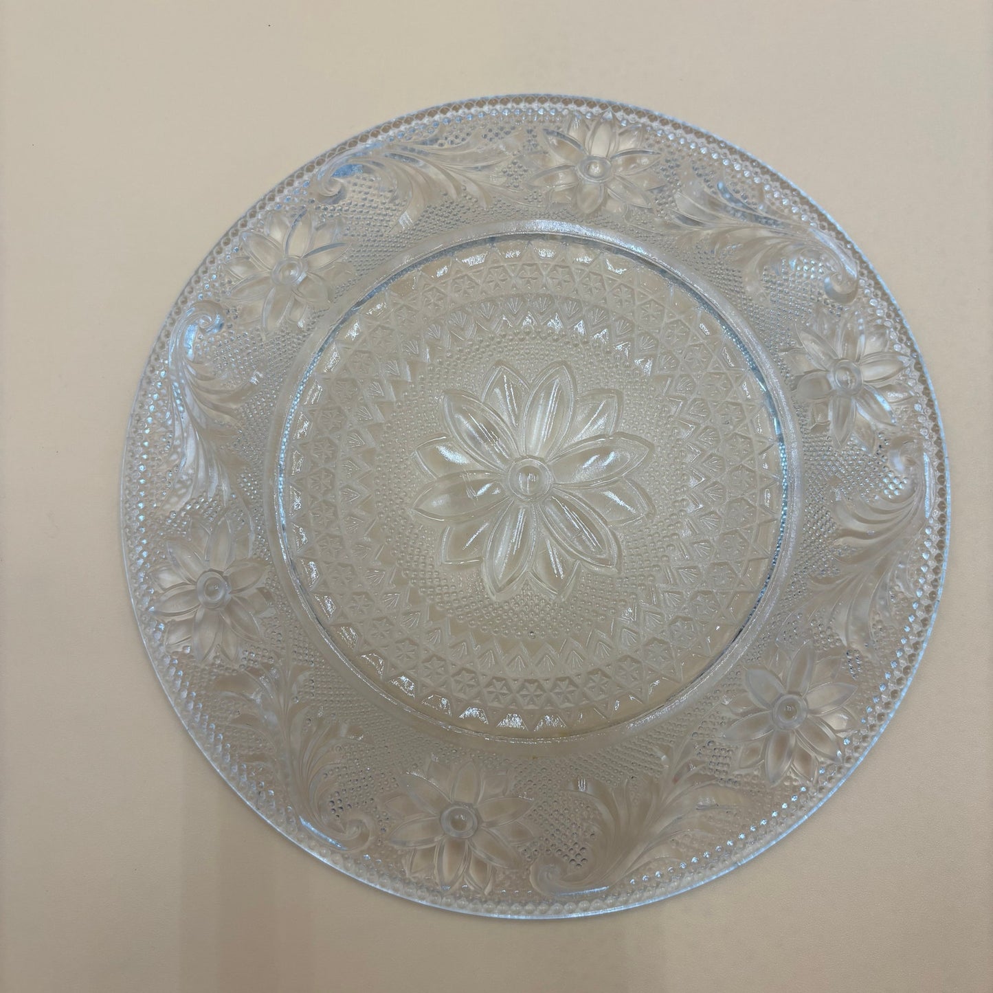 Vintage Set-4 Anchor Hocking Sandwich Glass Luncheon Plates - 8"