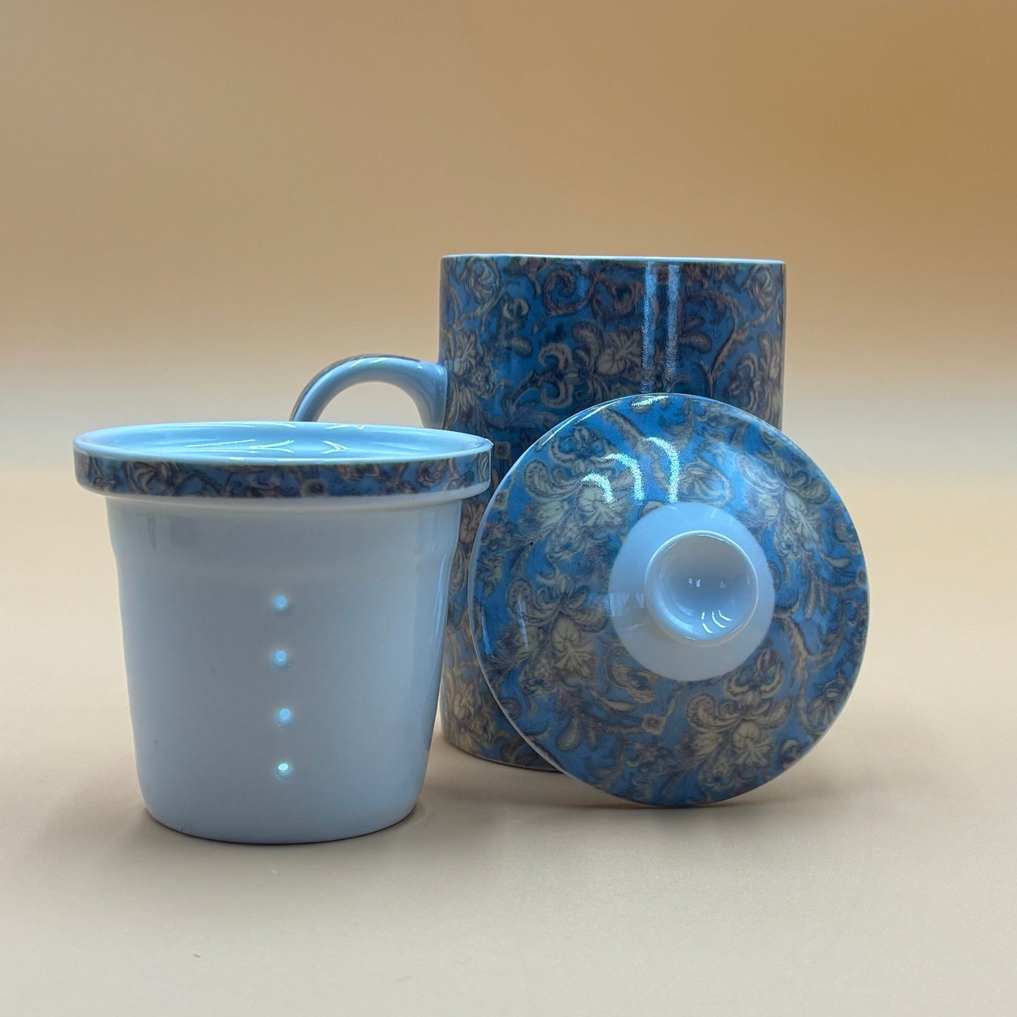 World Market Porcelain Tea Mug with Lid & Infuser – Blue & Gold Floral Damask