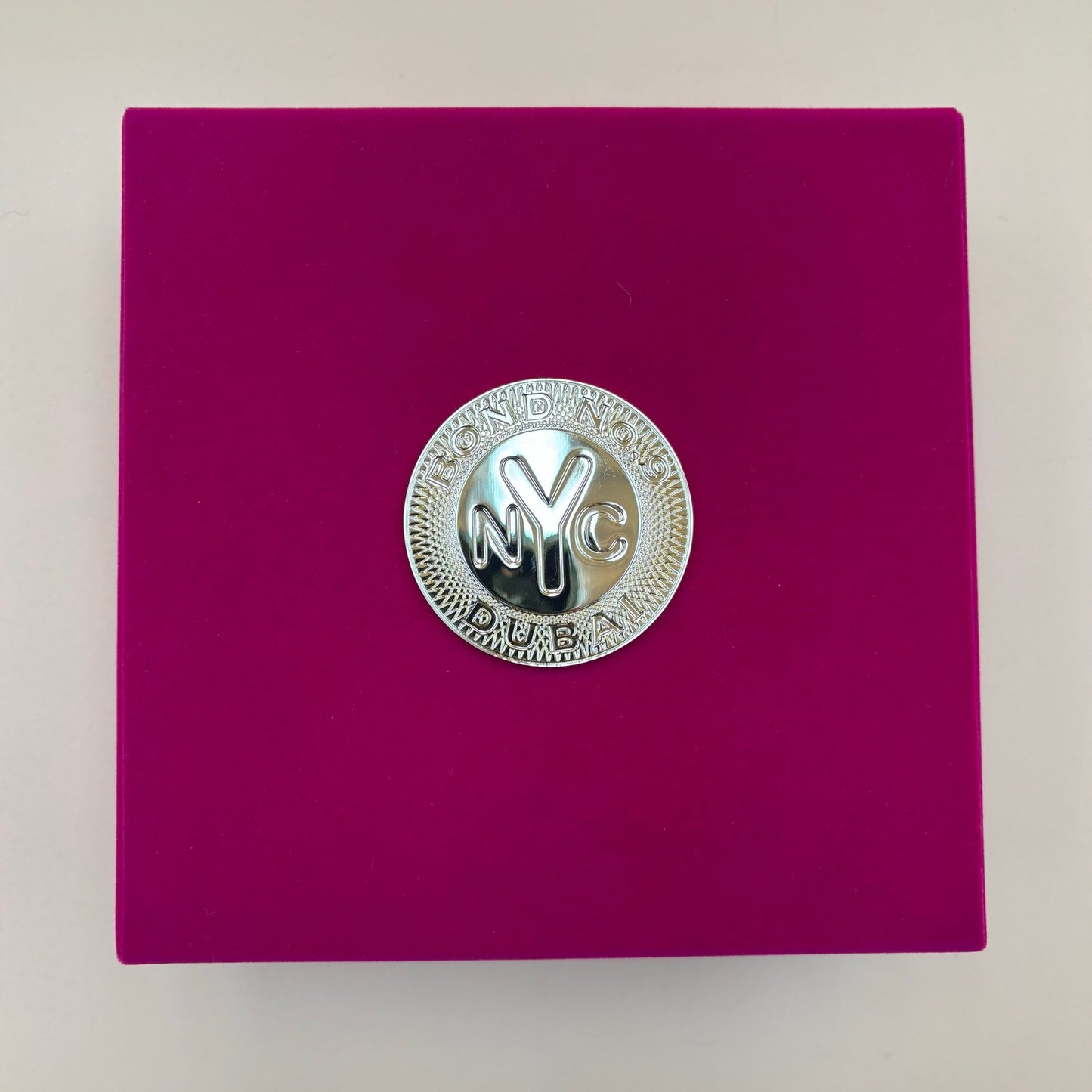 Bond No. 9 Dubai Ruby Eau de Parfum 3.3 oz (100 ml) – Full, No Seal