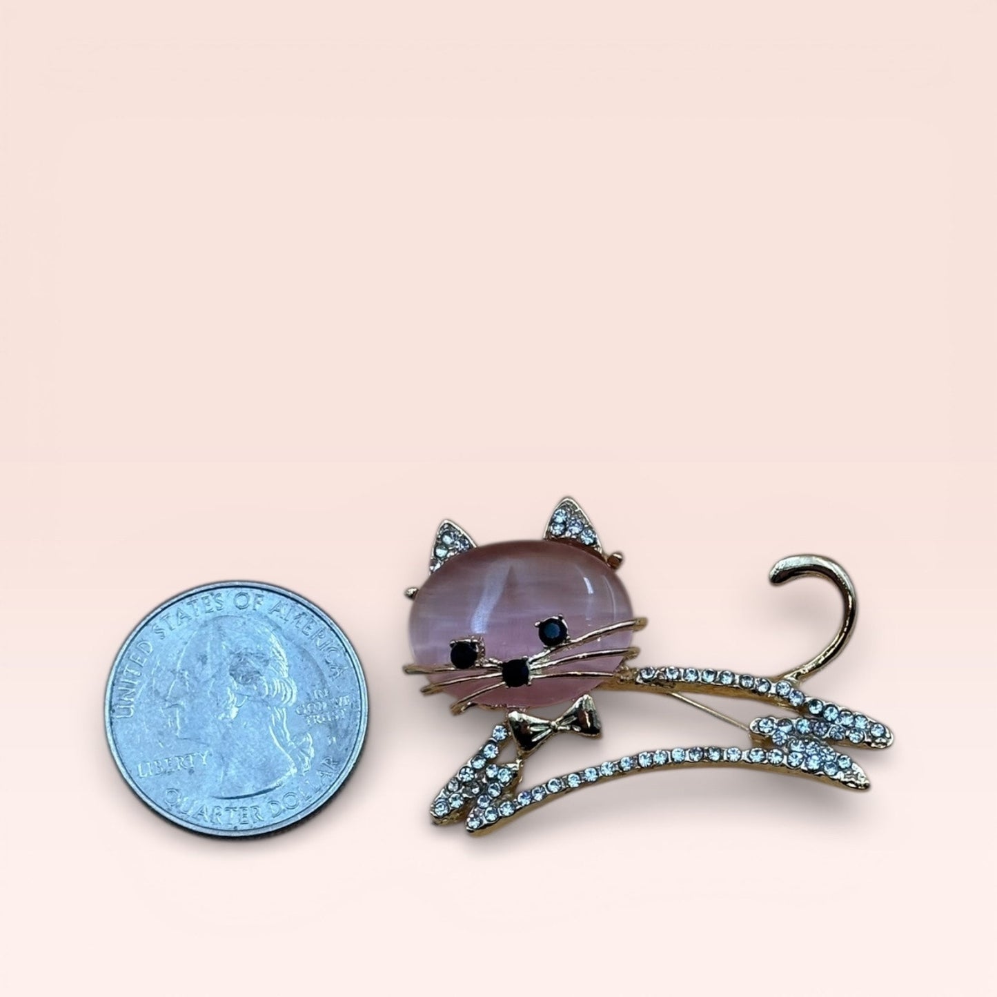 Vintage Pink Cat Crystal Brooch – Gold Tone