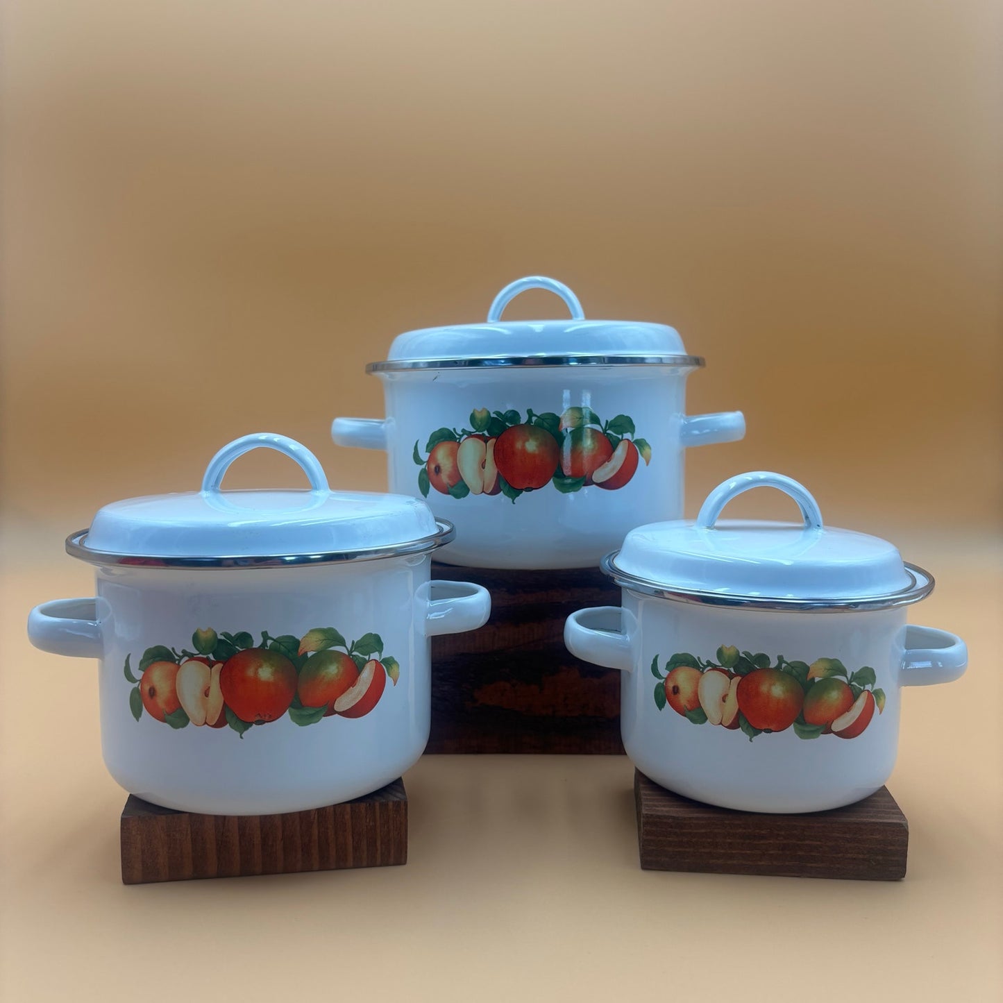 Set of 3 Decorative Apple Enamel Pots – Made in Indonesia