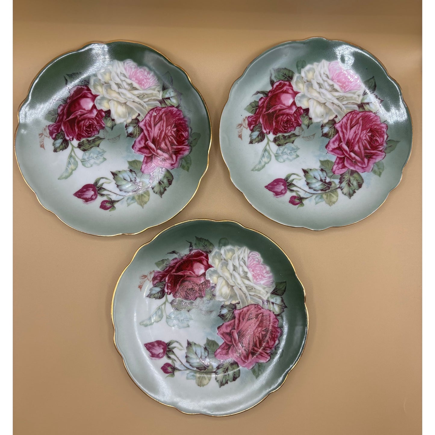 Lot of 3 VTG Green Plates with Pink and White Roses 6"
