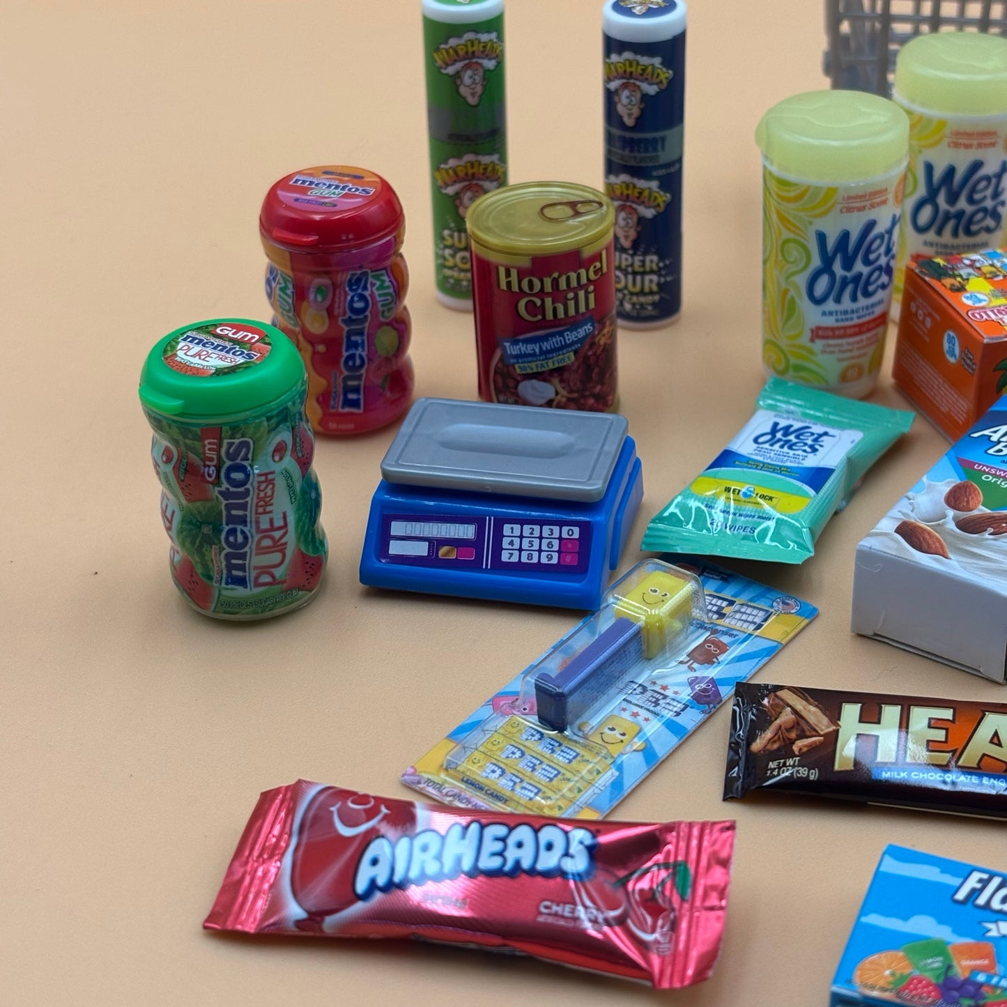 Mini Brand Grocery Store Lot – 30-Piece Set with 2 Shopping Carts