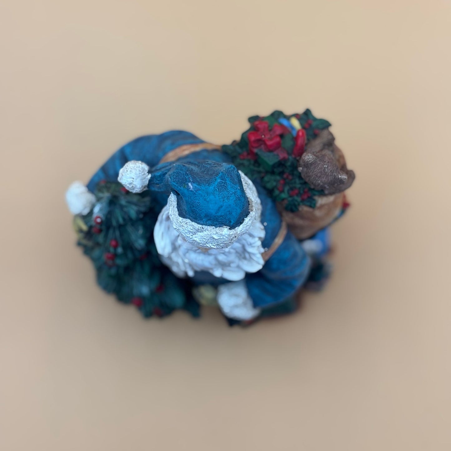 Lang & Wise Classic Santa by Susan Winget – “Santa’s Blue Coat” 1998 Figurine