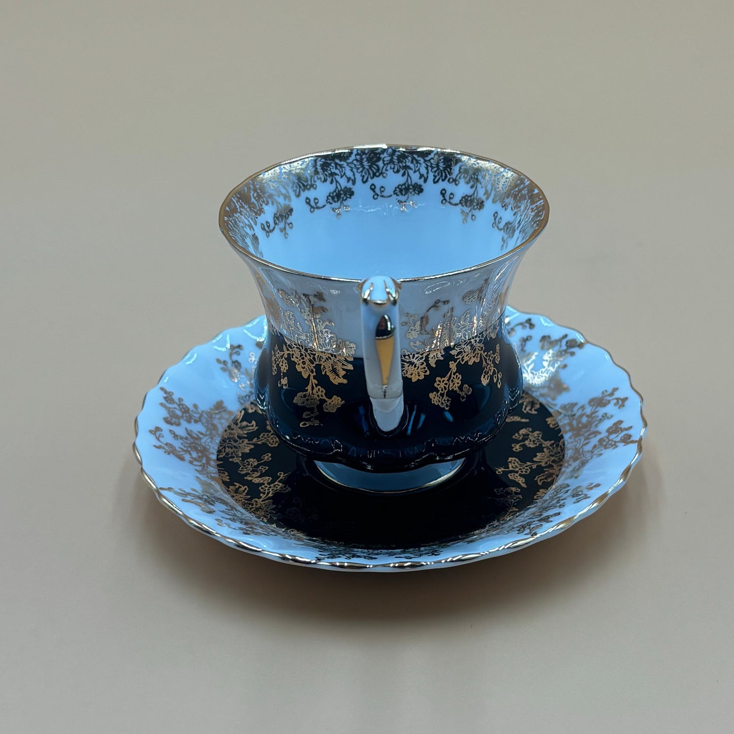 Royal Albert Bone China Teacup & Saucer – Regal Series (England)