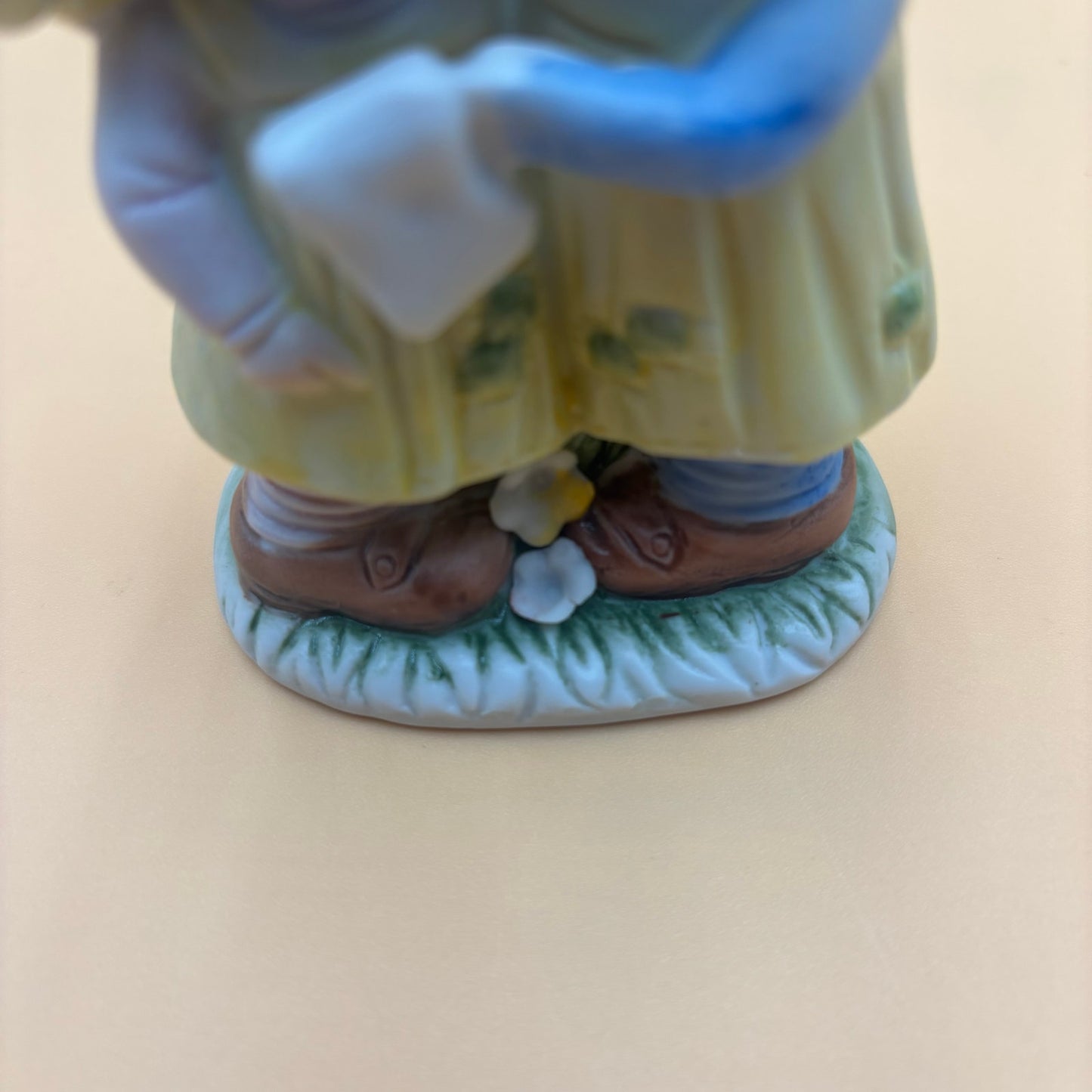 Vintage Crown Royal Hand-Painted Figurine – Boy & Girl Hugging (5”)